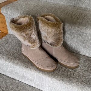 Toms Tan Fur-Lined Winter Boots